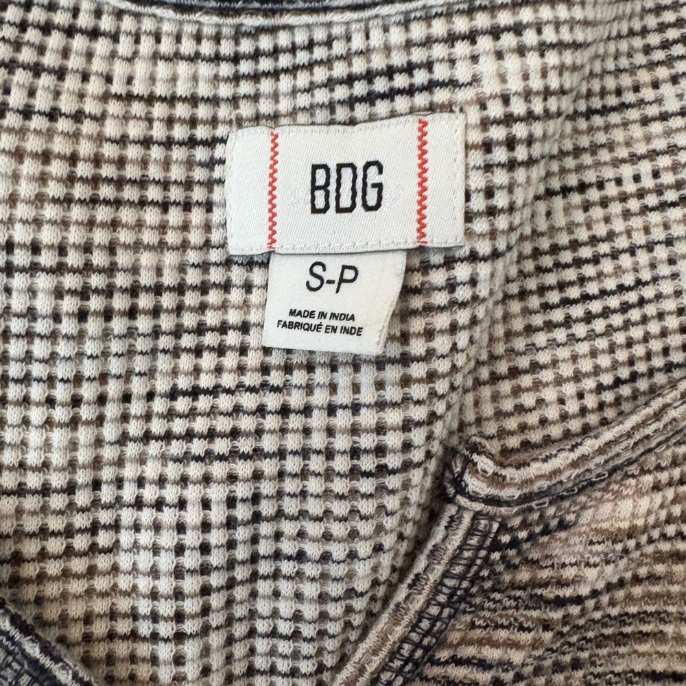 BDG Black and Brown Crop Top - Picture 3 of 3